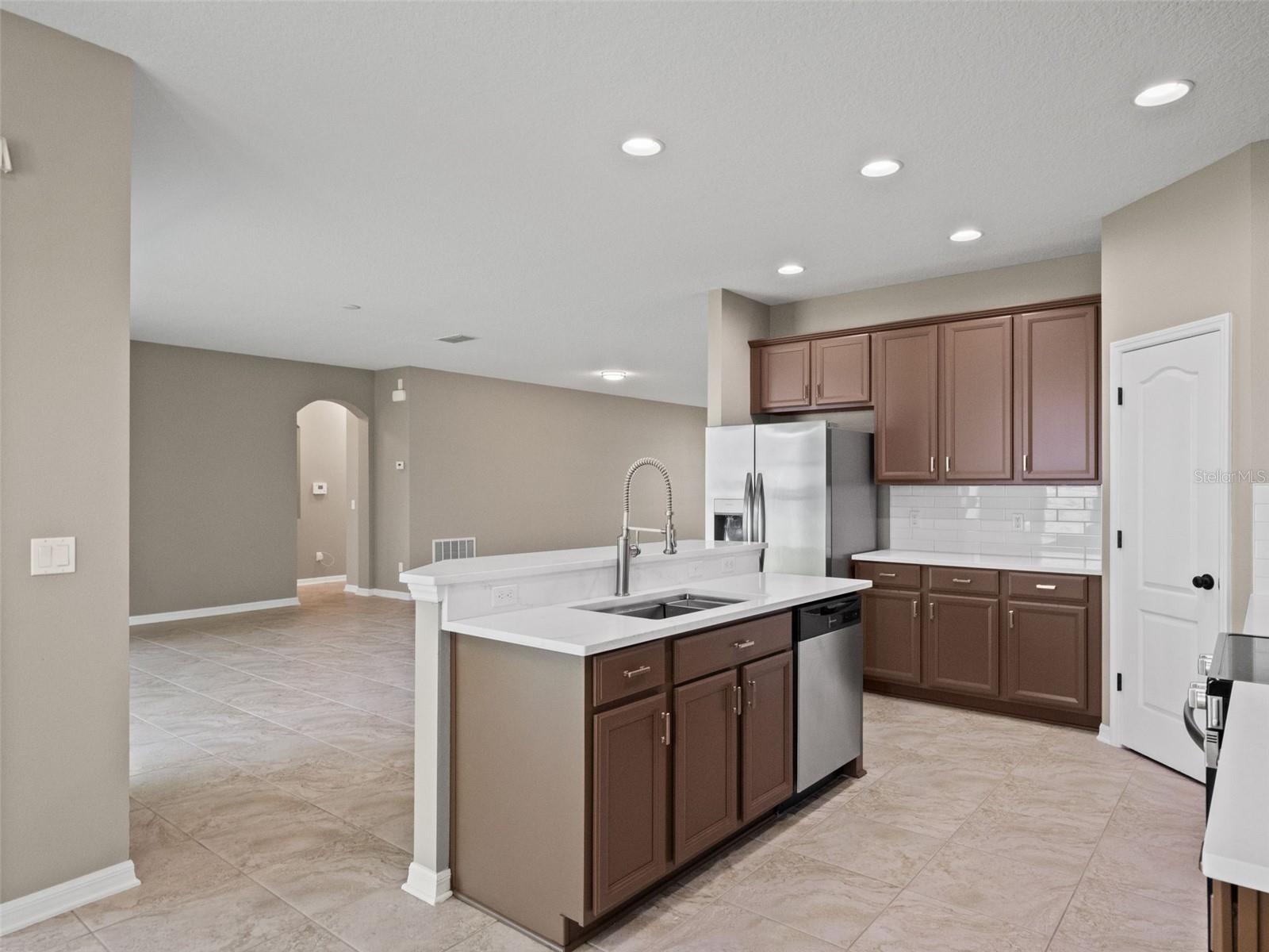 WATERSIDE POINTE PH 2A - Residential