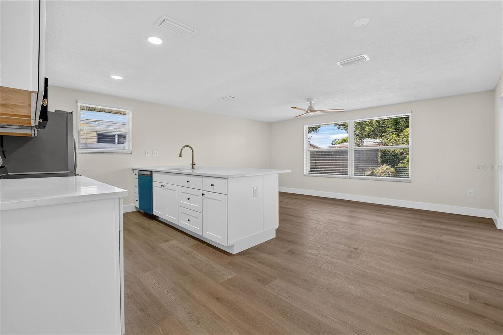 JASMINE LAKES - Residential