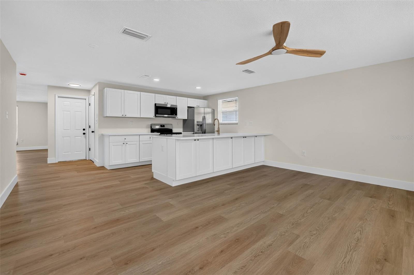 JASMINE LAKES - Residential