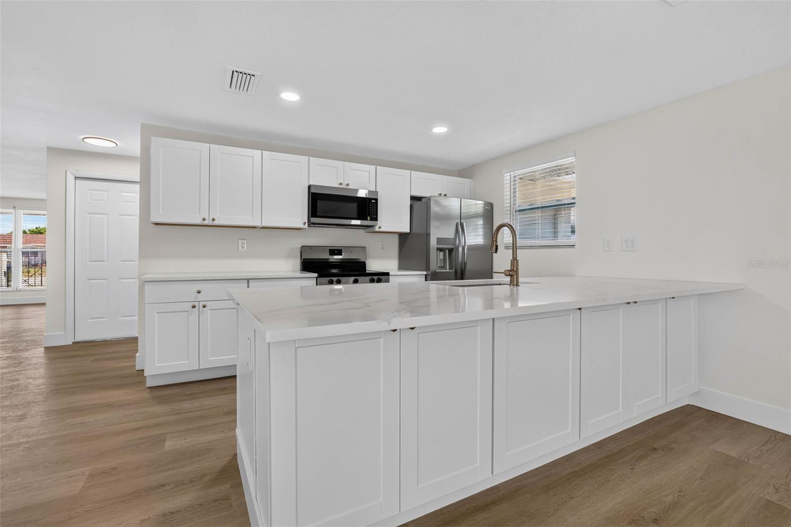 JASMINE LAKES - Residential