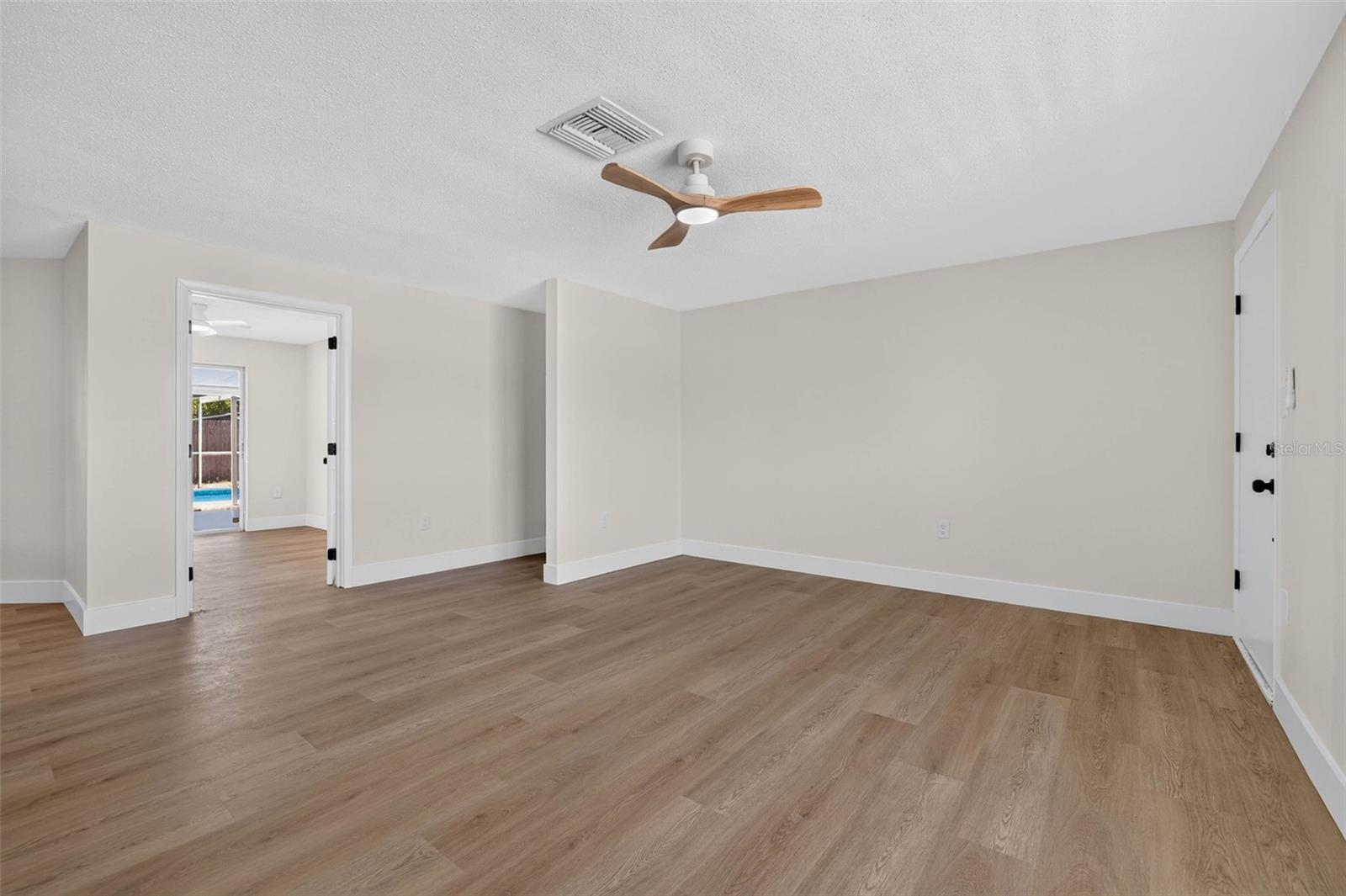 JASMINE LAKES - Residential