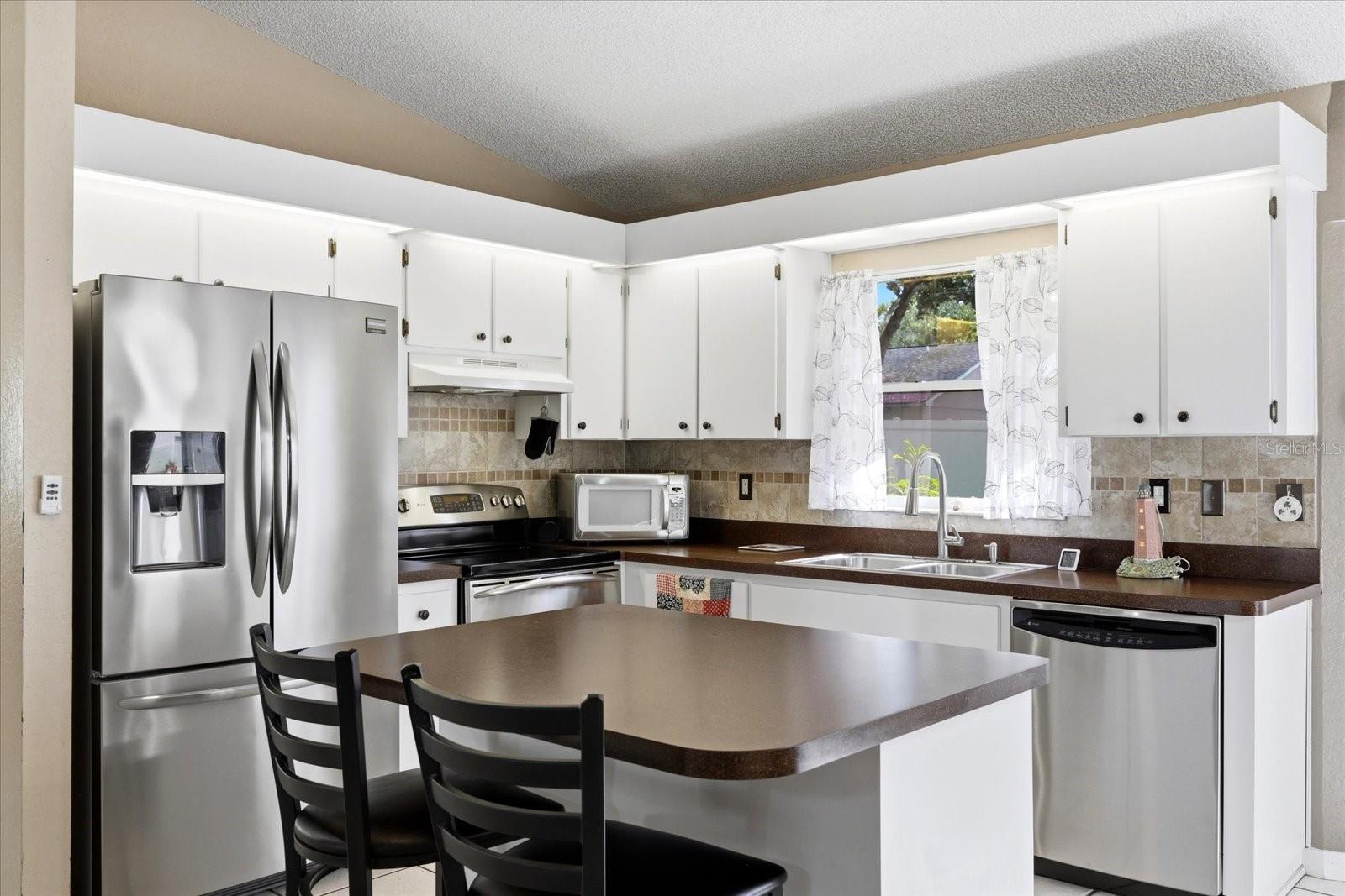 WOODRIDGE ESTATES A SUB - Residential