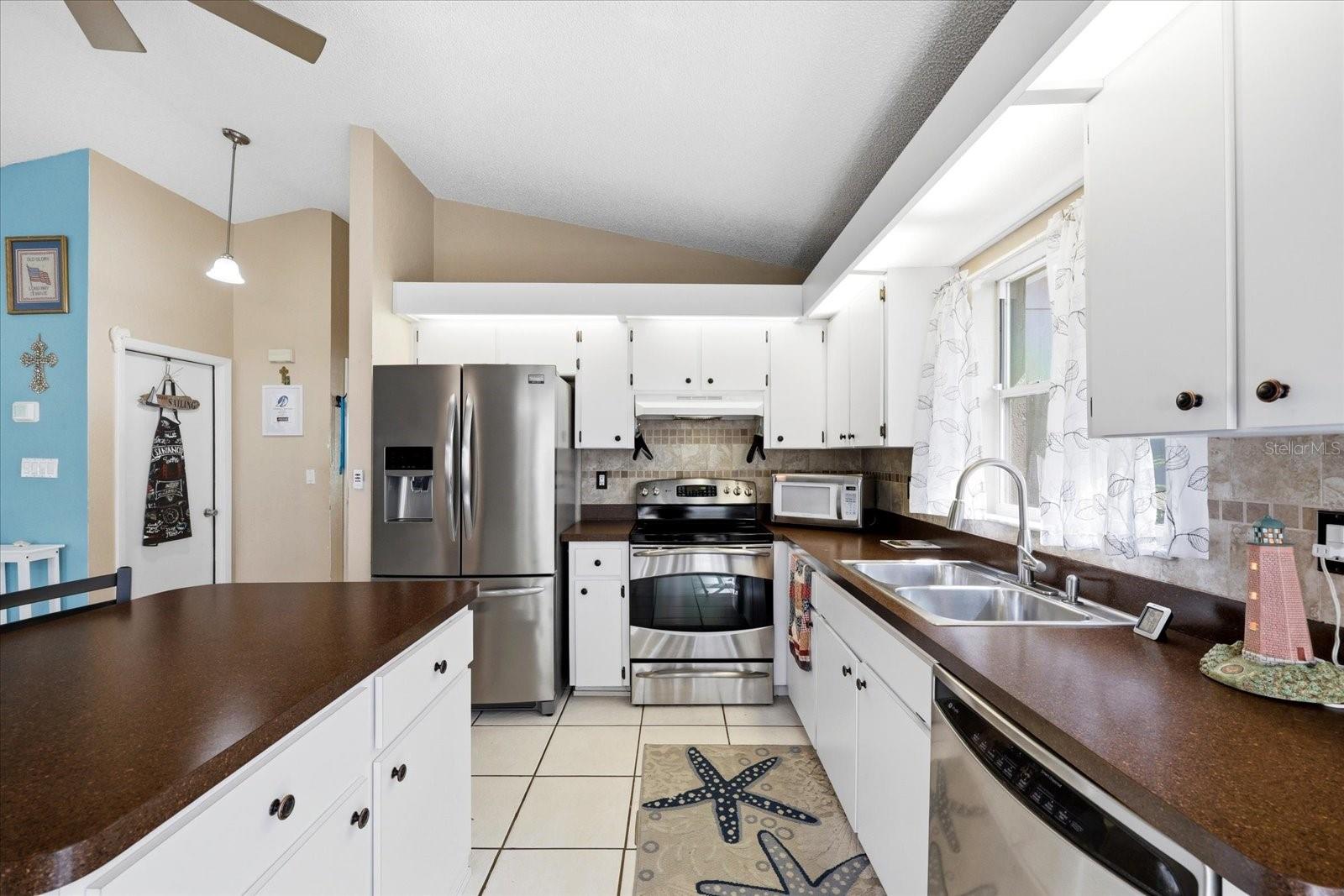 WOODRIDGE ESTATES A SUB - Residential