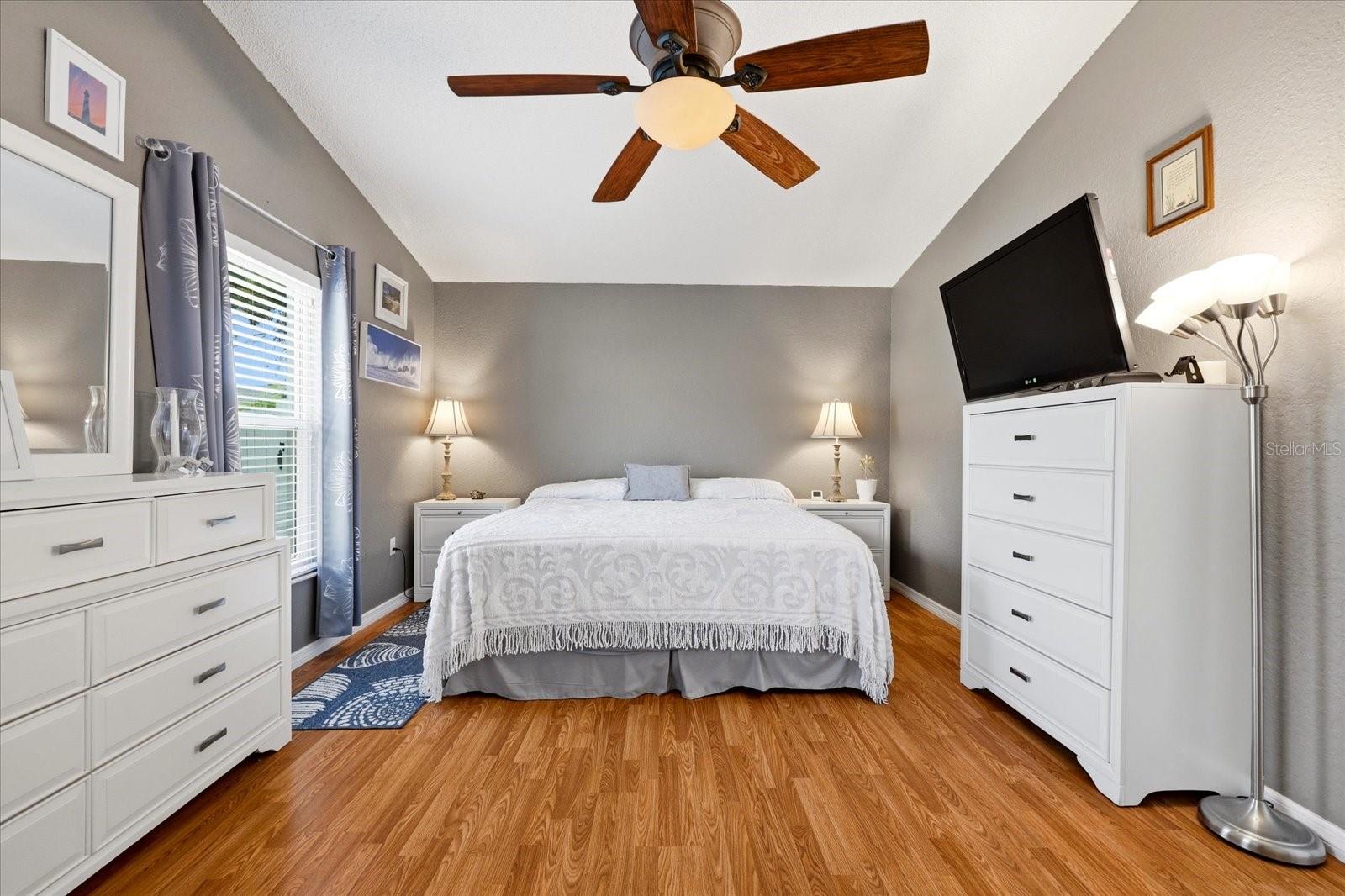 WOODRIDGE ESTATES A SUB - Residential