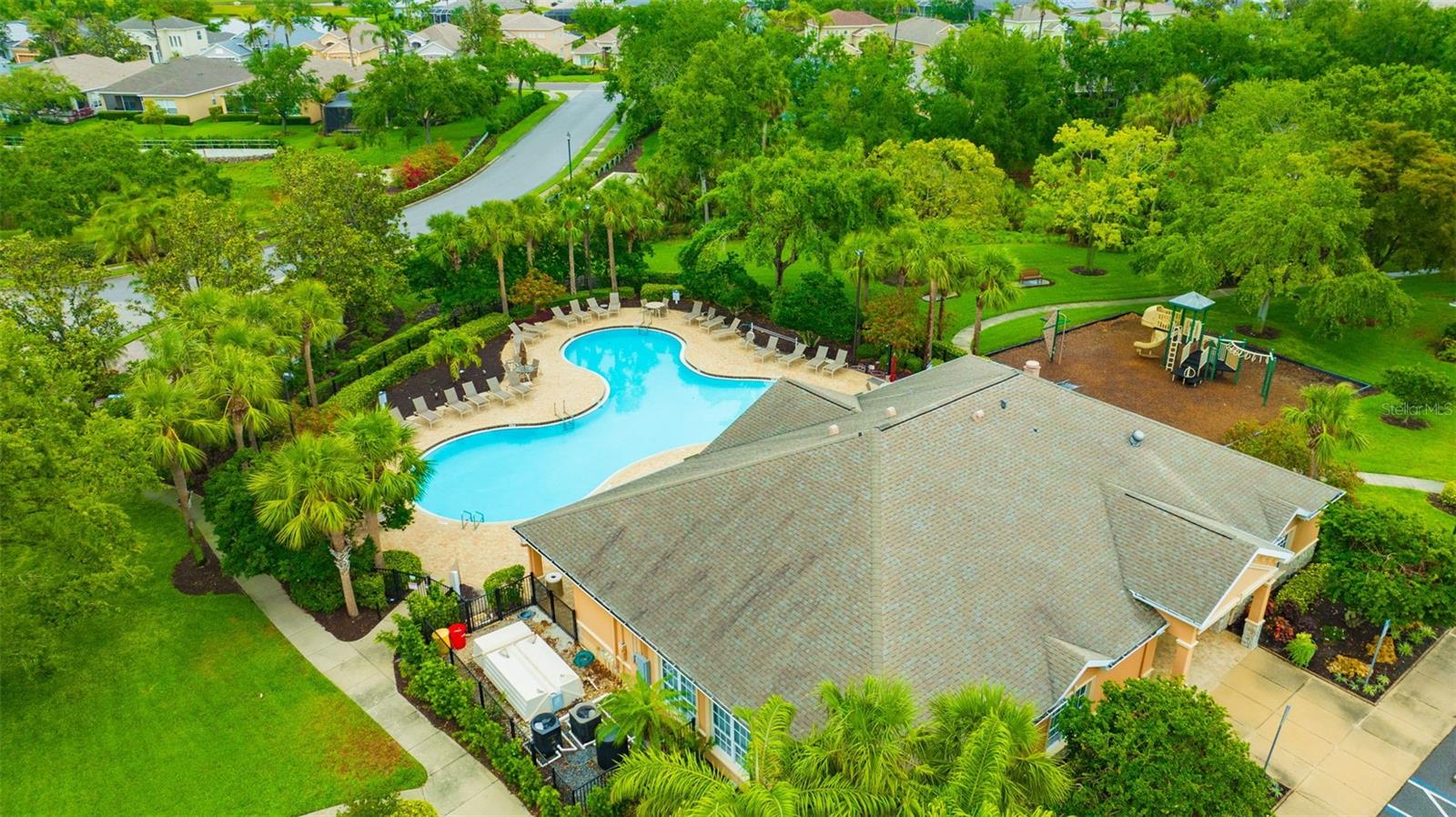 PALMA SOLA TRACE - Residential