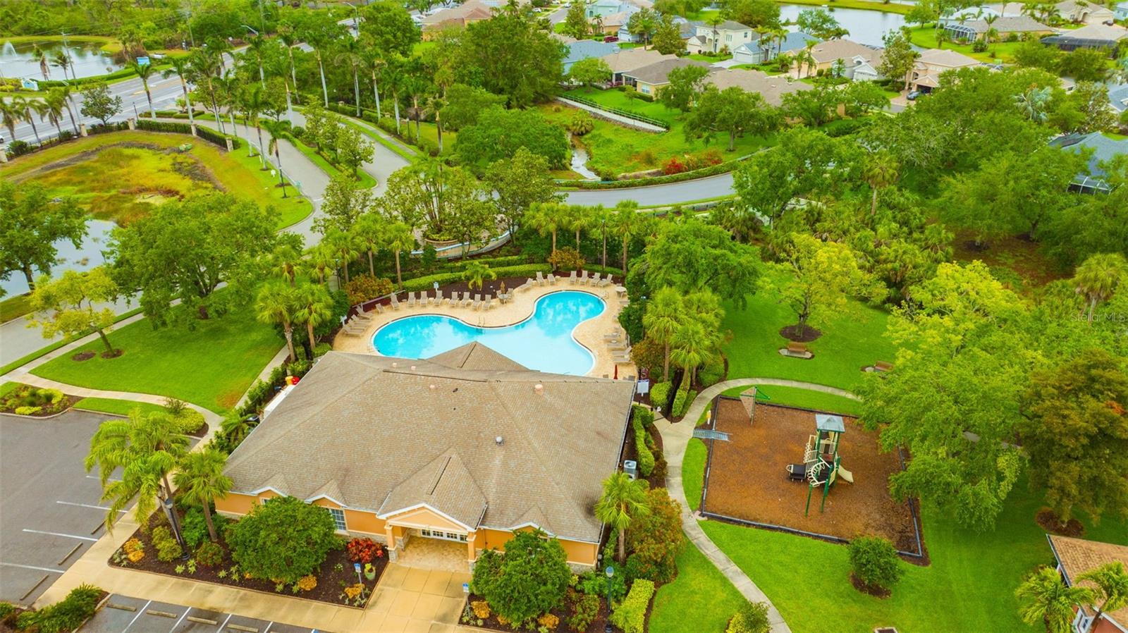 PALMA SOLA TRACE - Residential