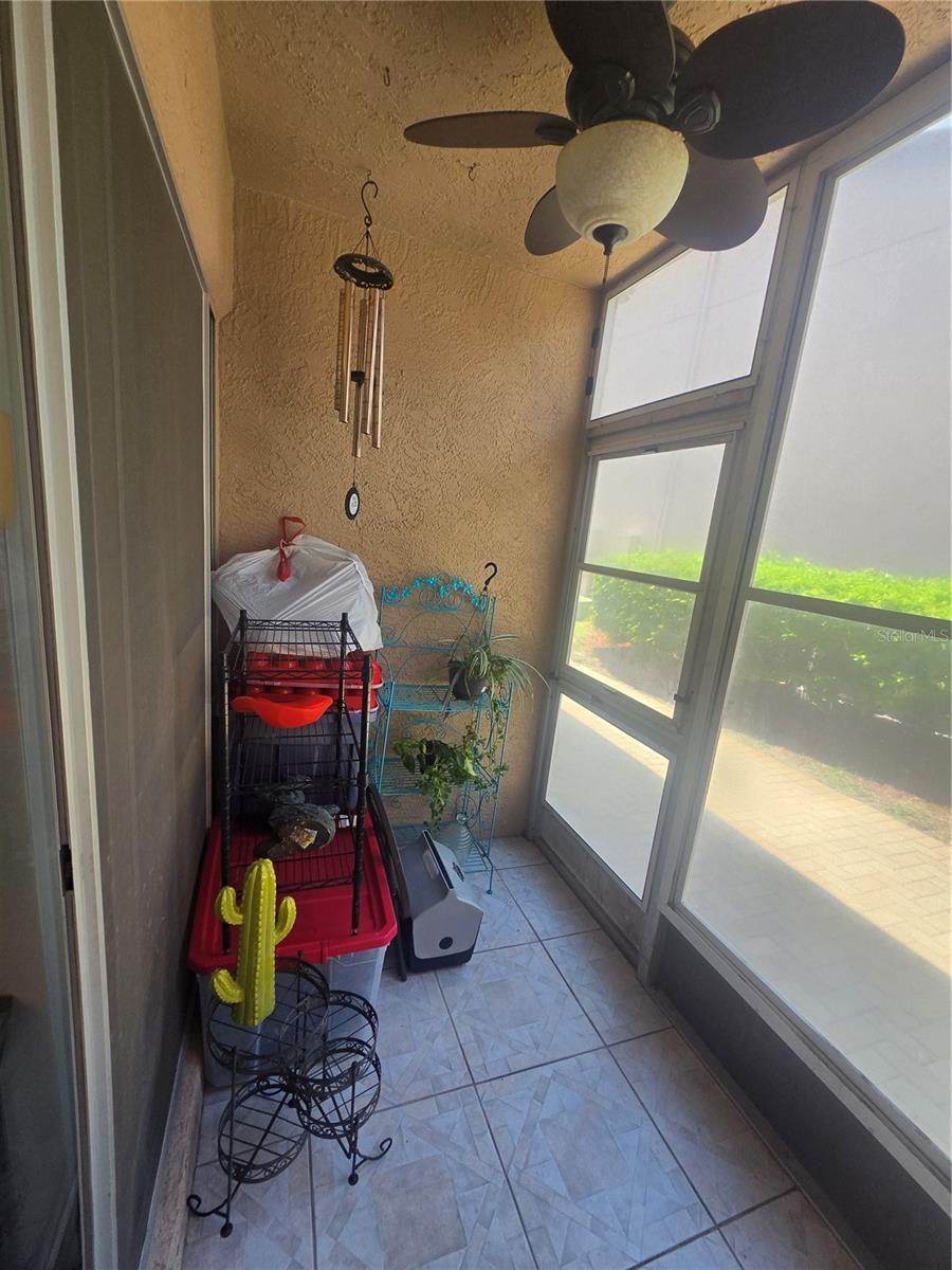 SUNNYBROOK CONDO 02 - Residential Lease