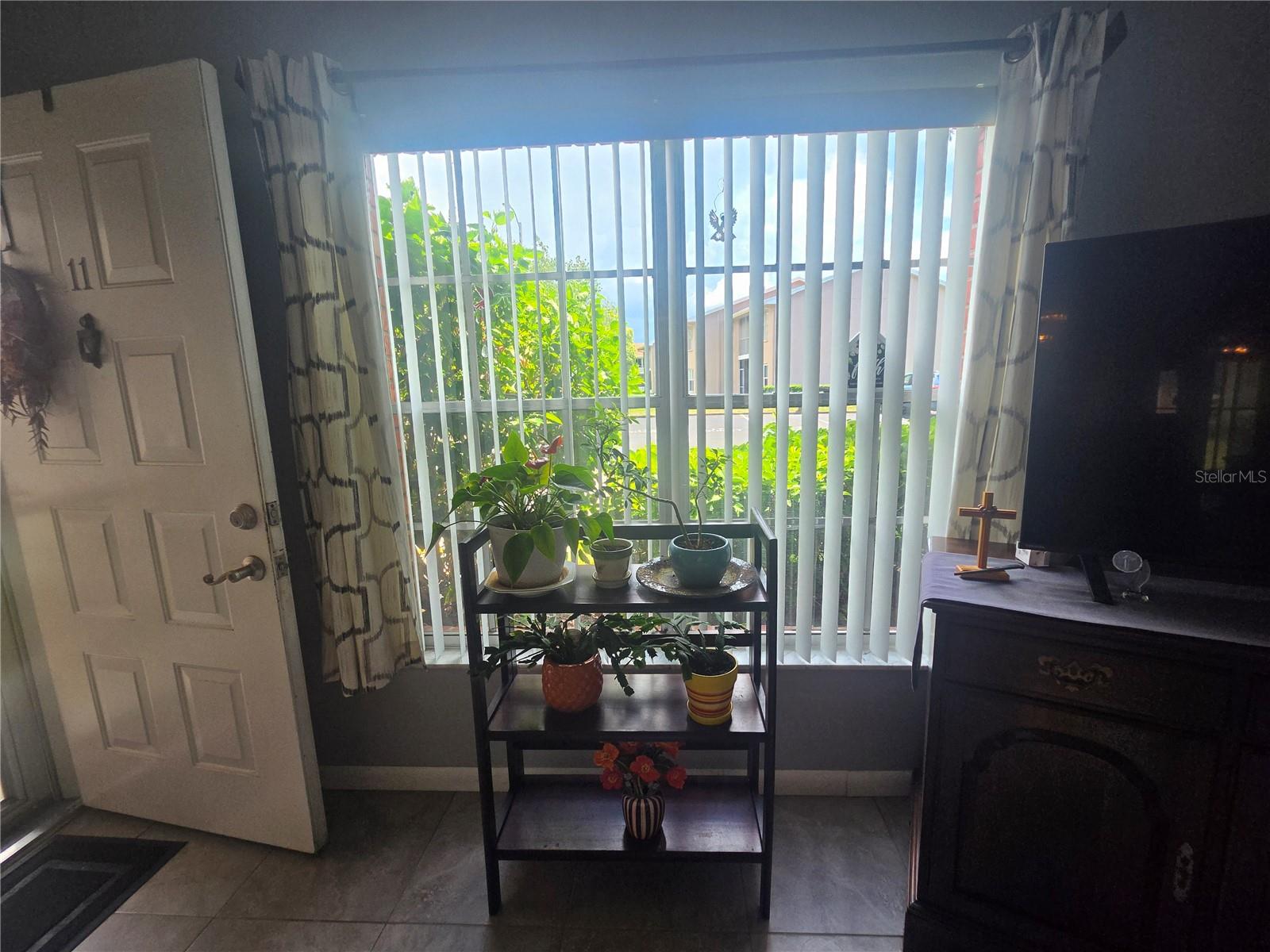 SUNNYBROOK CONDO 02 - Residential Lease