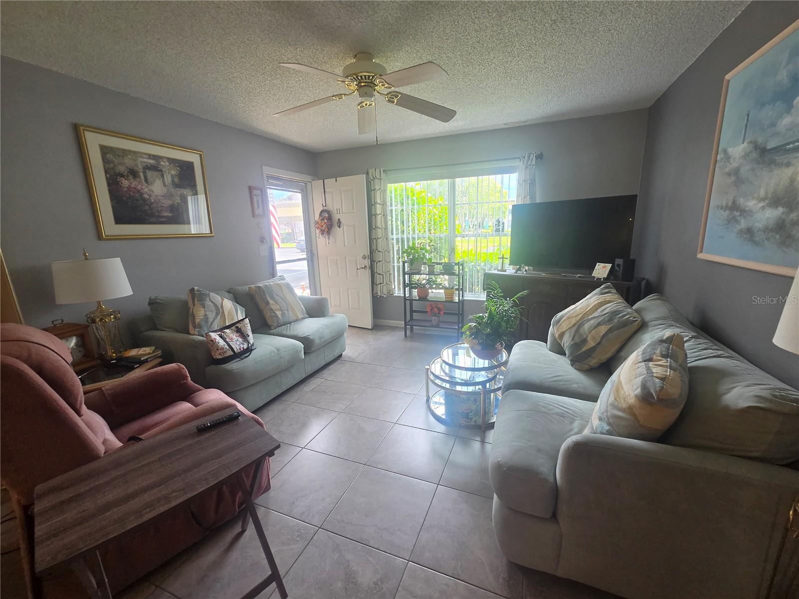 SUNNYBROOK CONDO 02 - Residential Lease