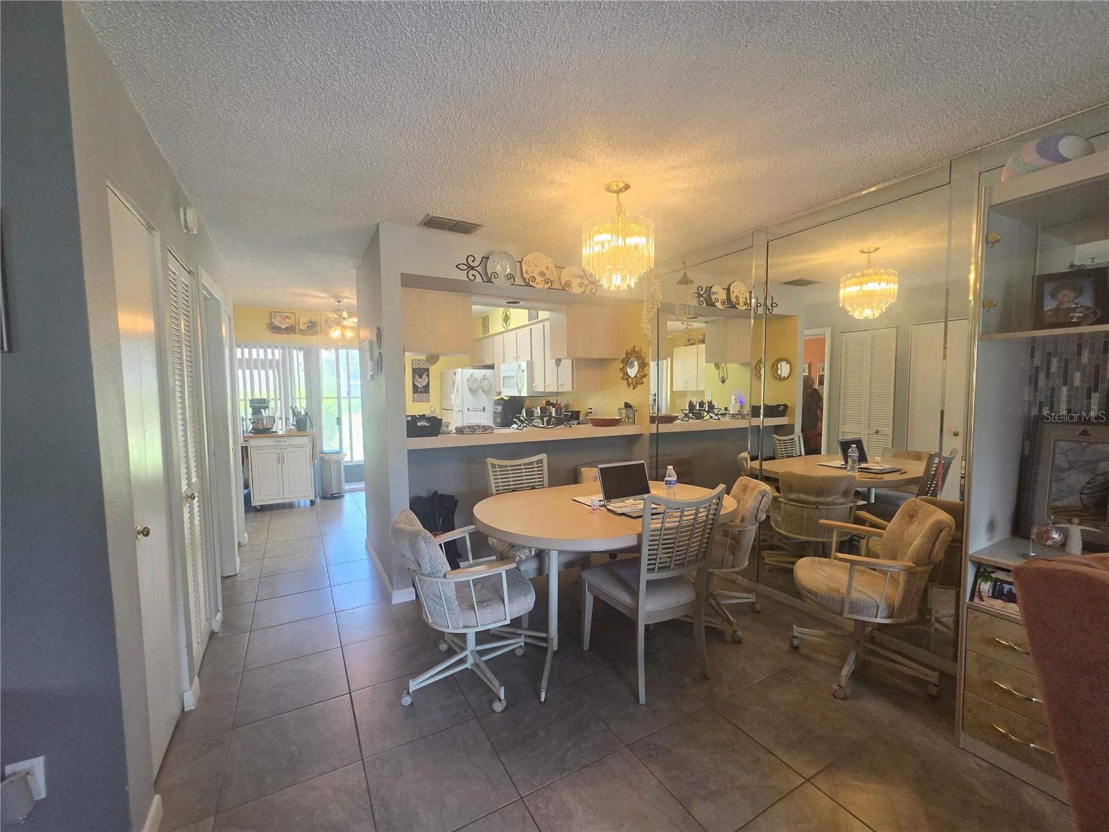 SUNNYBROOK CONDO 02 - Residential Lease