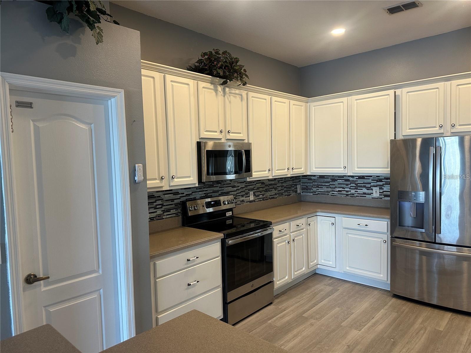 WATERFORD LAKES TR N25A PH 03 - Residential Lease