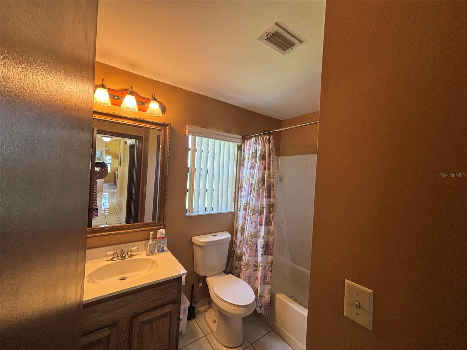 HUNTERS TRACE - Residential