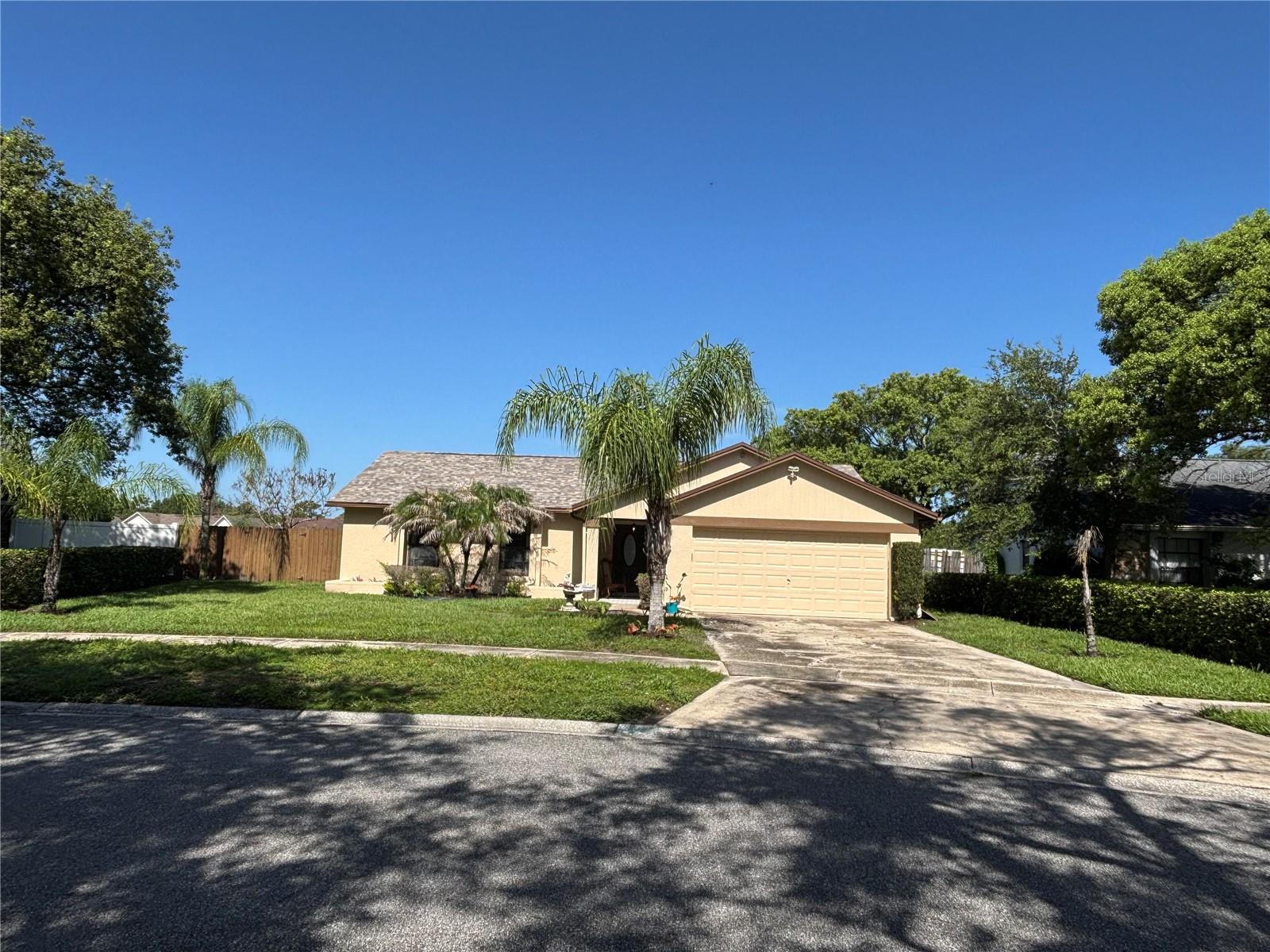 HUNTERS TRACE - Residential
