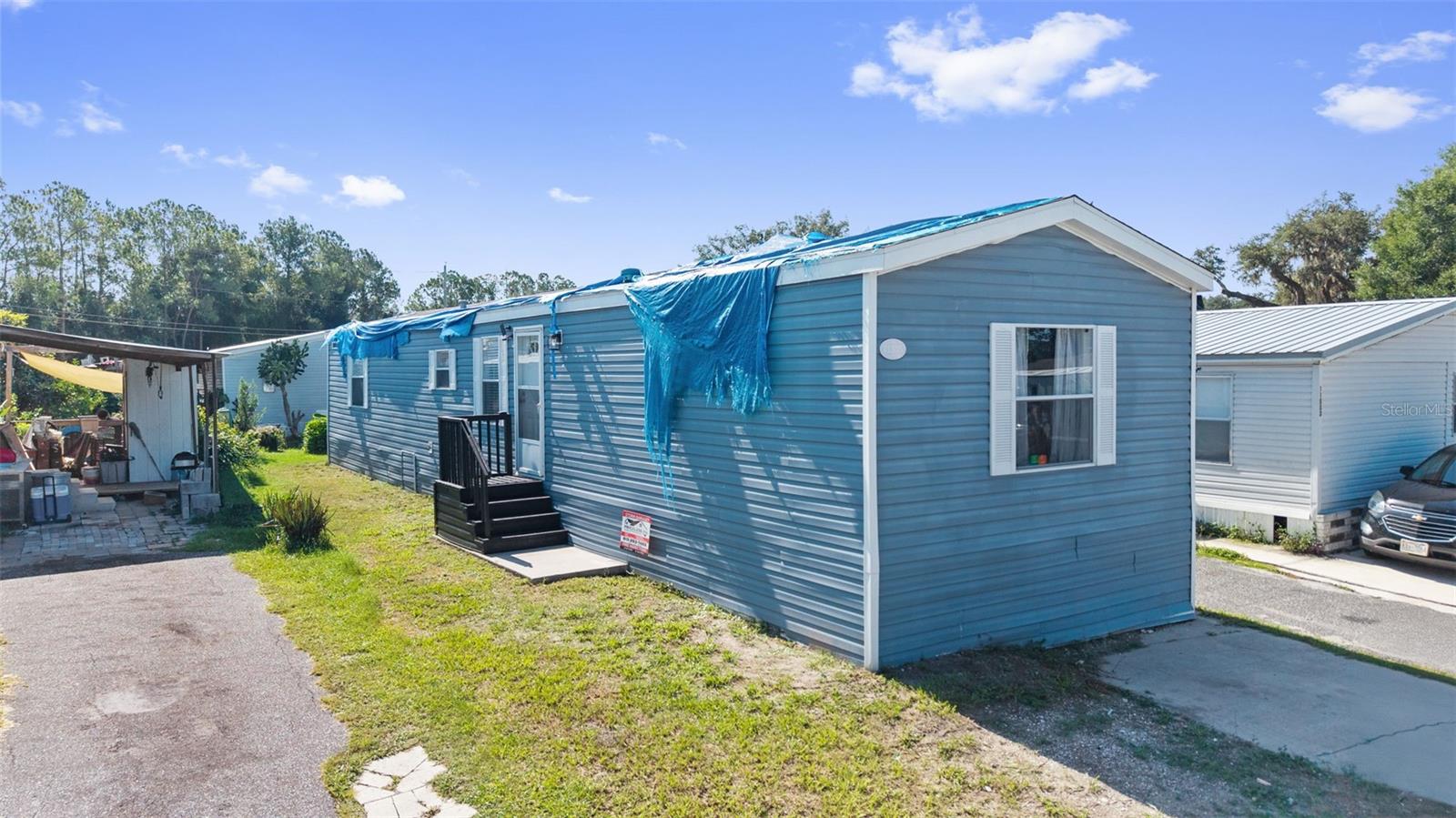 LAMPLIGHTER ON THE RIVER - Residential