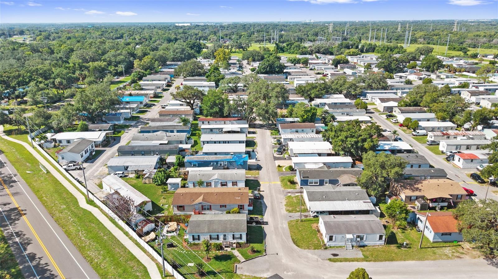 LAMPLIGHTER ON THE RIVER - Residential
