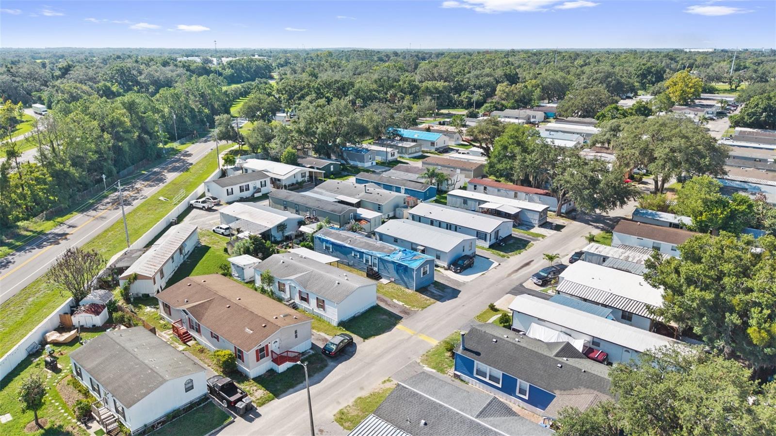 LAMPLIGHTER ON THE RIVER - Residential