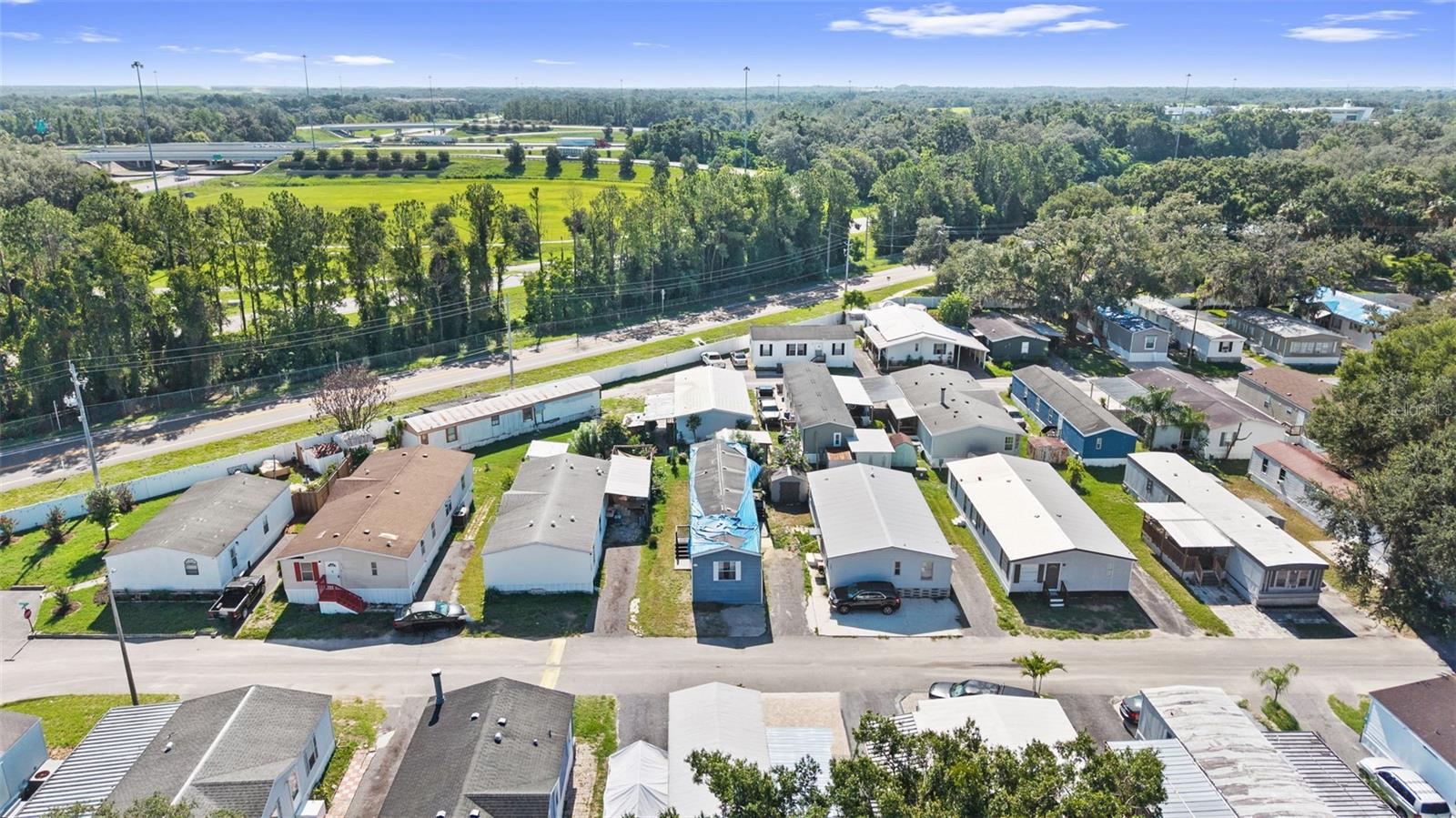 LAMPLIGHTER ON THE RIVER - Residential