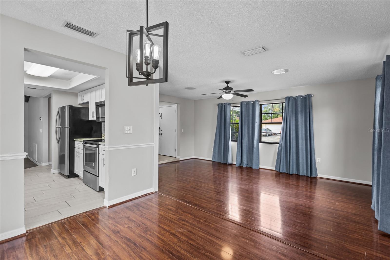LAKE SARASOTA - Residential