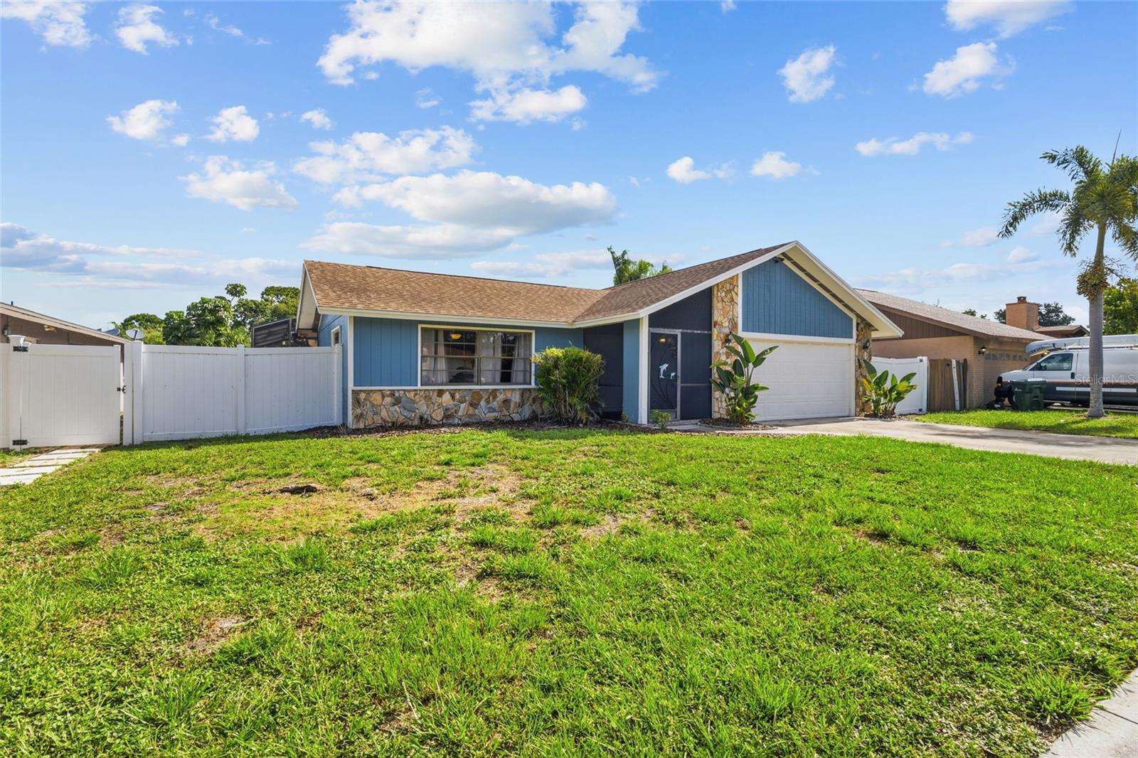 LAKE SARASOTA - Residential