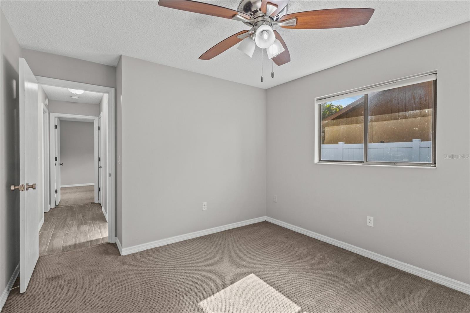 LAKE SARASOTA - Residential