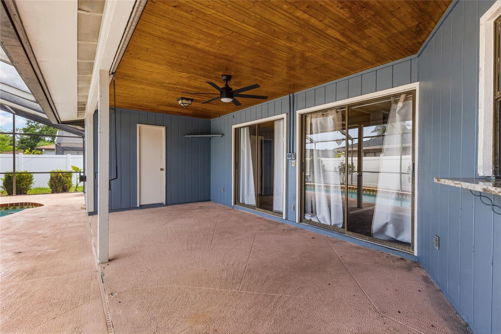 LAKE SARASOTA - Residential