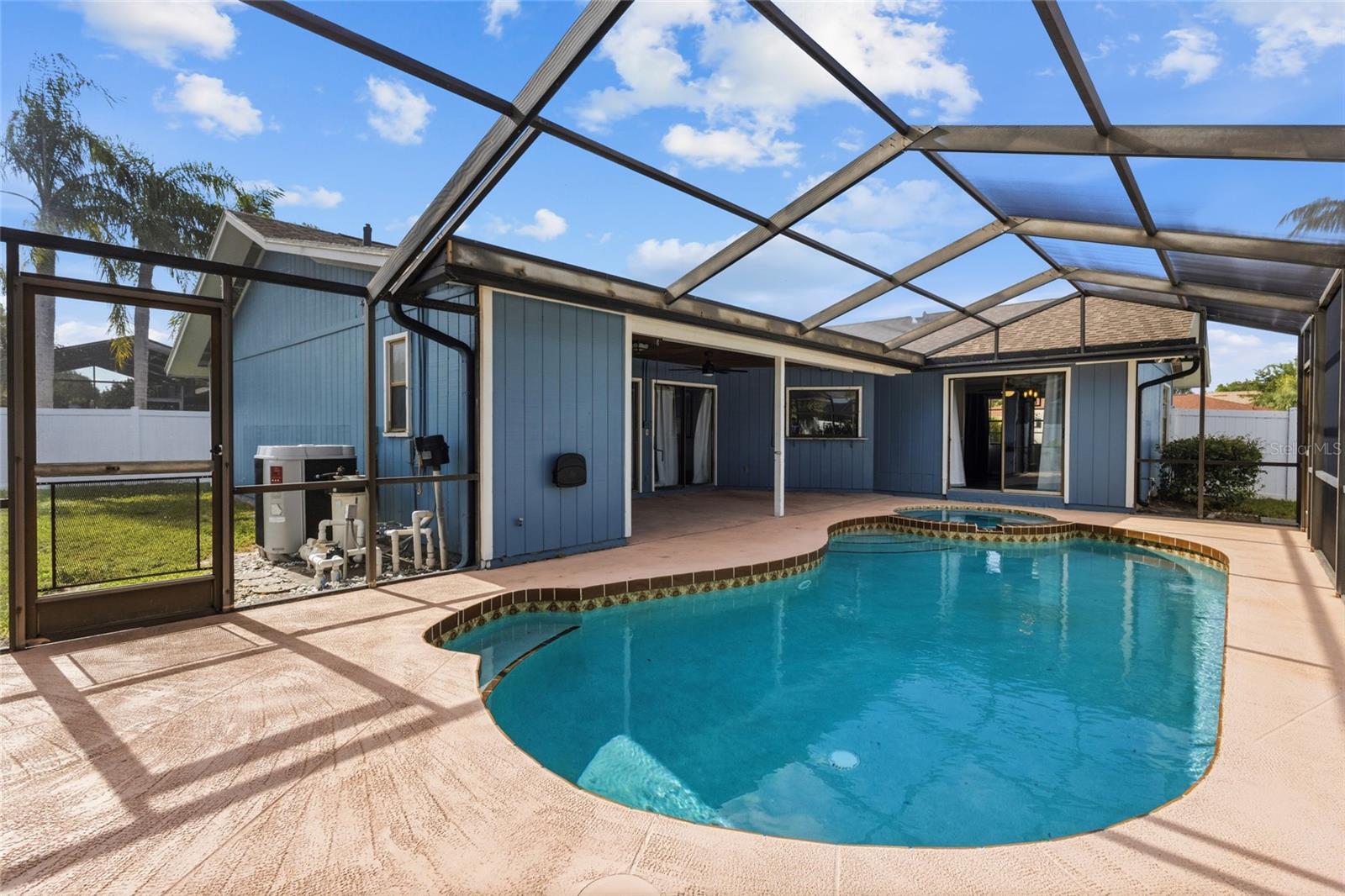 LAKE SARASOTA - Residential