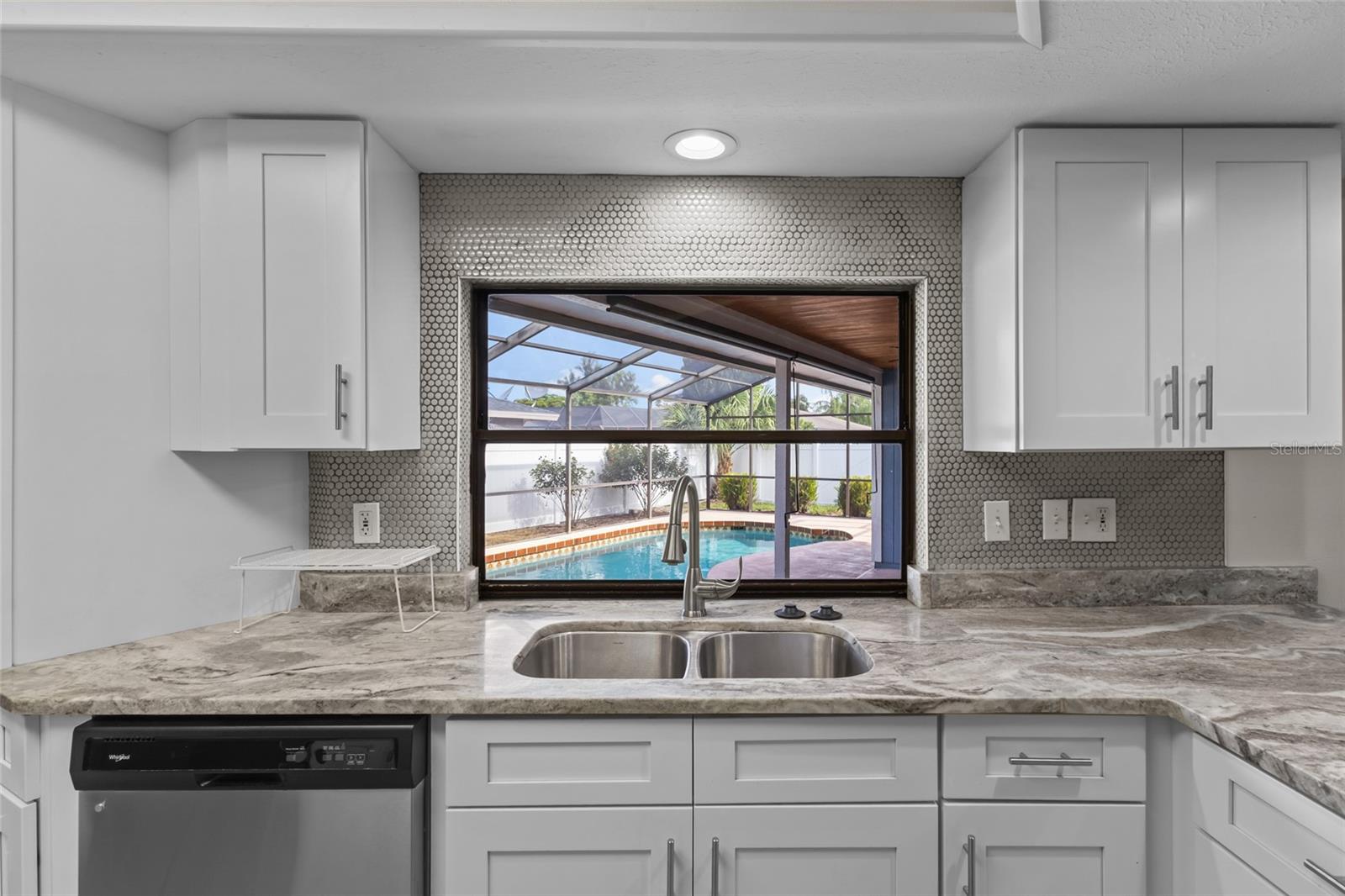 LAKE SARASOTA - Residential