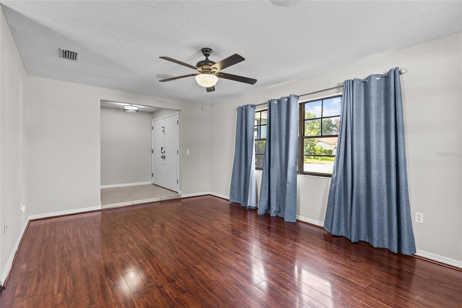 LAKE SARASOTA - Residential