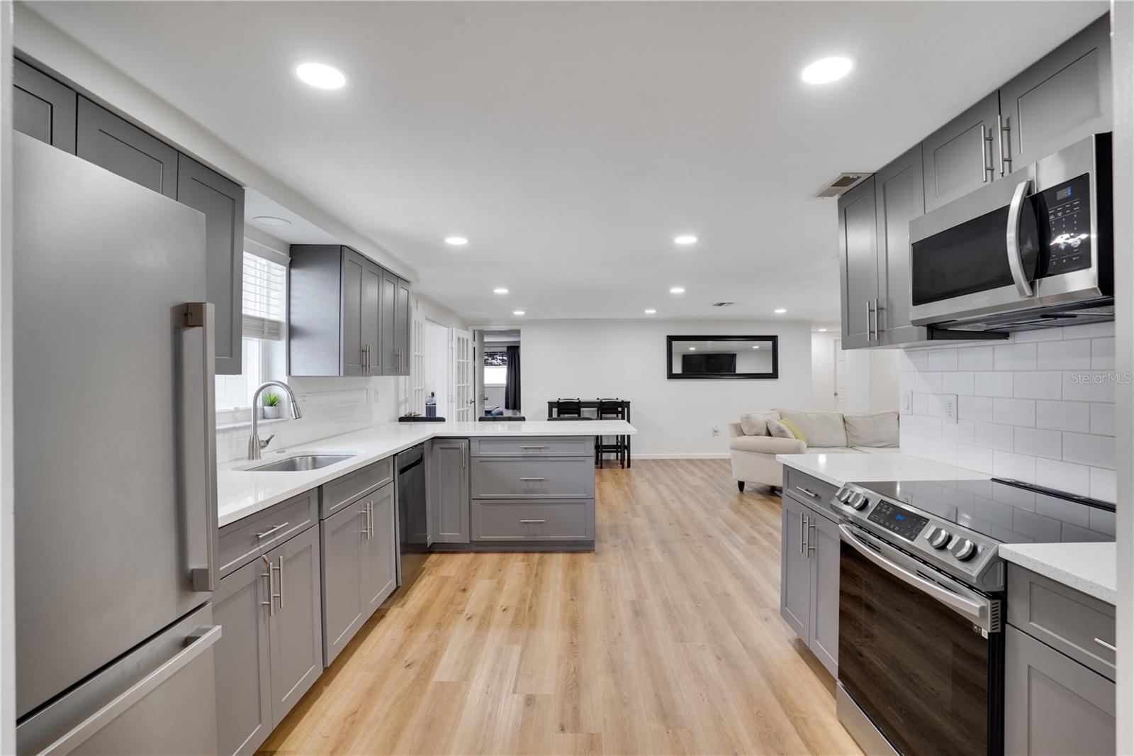 PALM TERRACE GARDENS - Residential