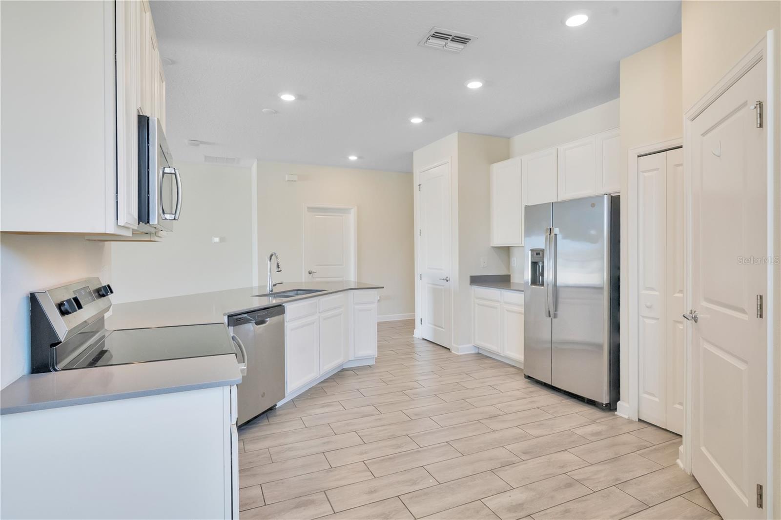 CITRUS POINTE - Residential Lease