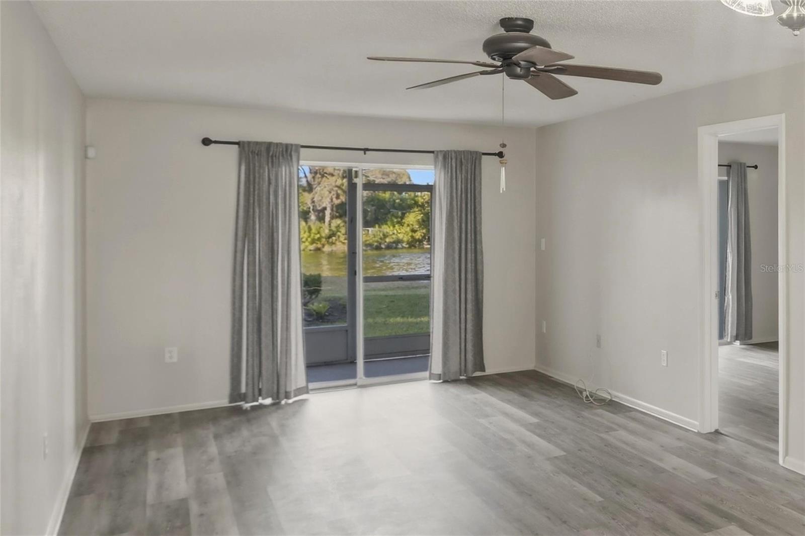 BAYSHORE ON THE LAKE APTS II SEC 2 - Residential