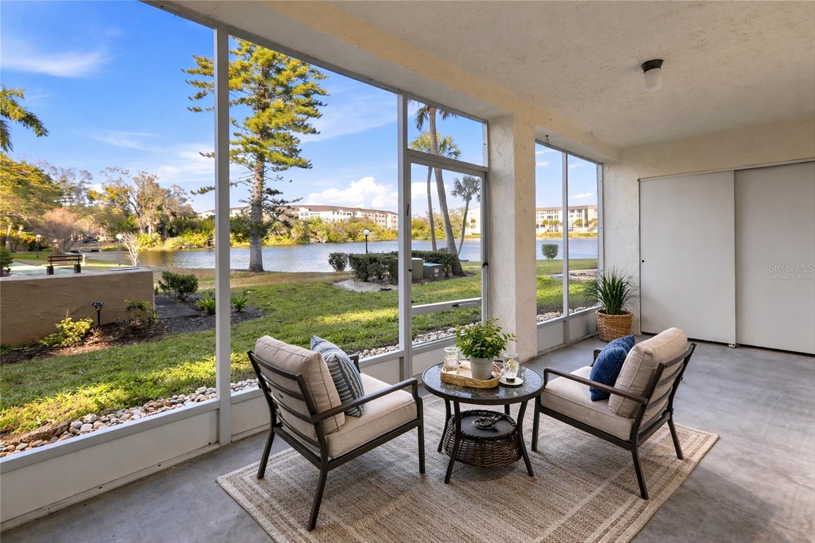 BAYSHORE ON THE LAKE APTS II SEC 2 - Residential