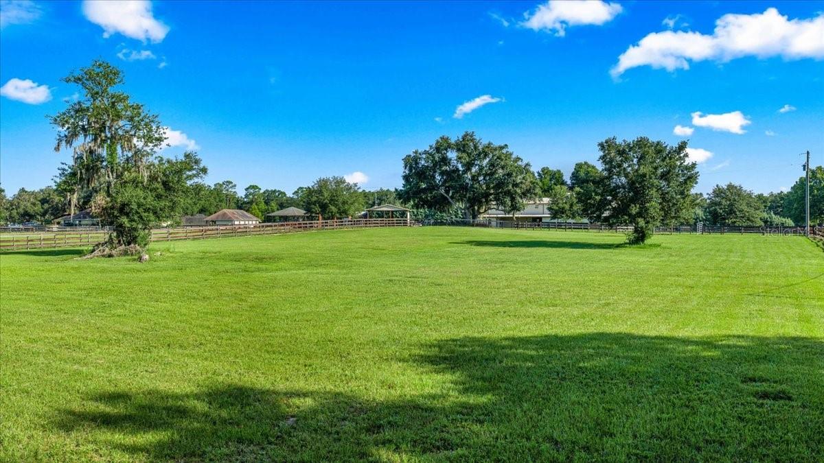 STONERIDGE ACRE - Residential