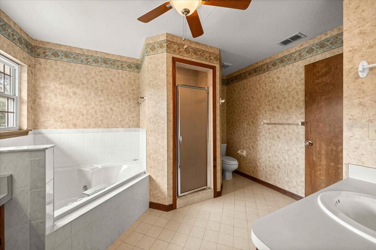STONERIDGE ACRE - Residential