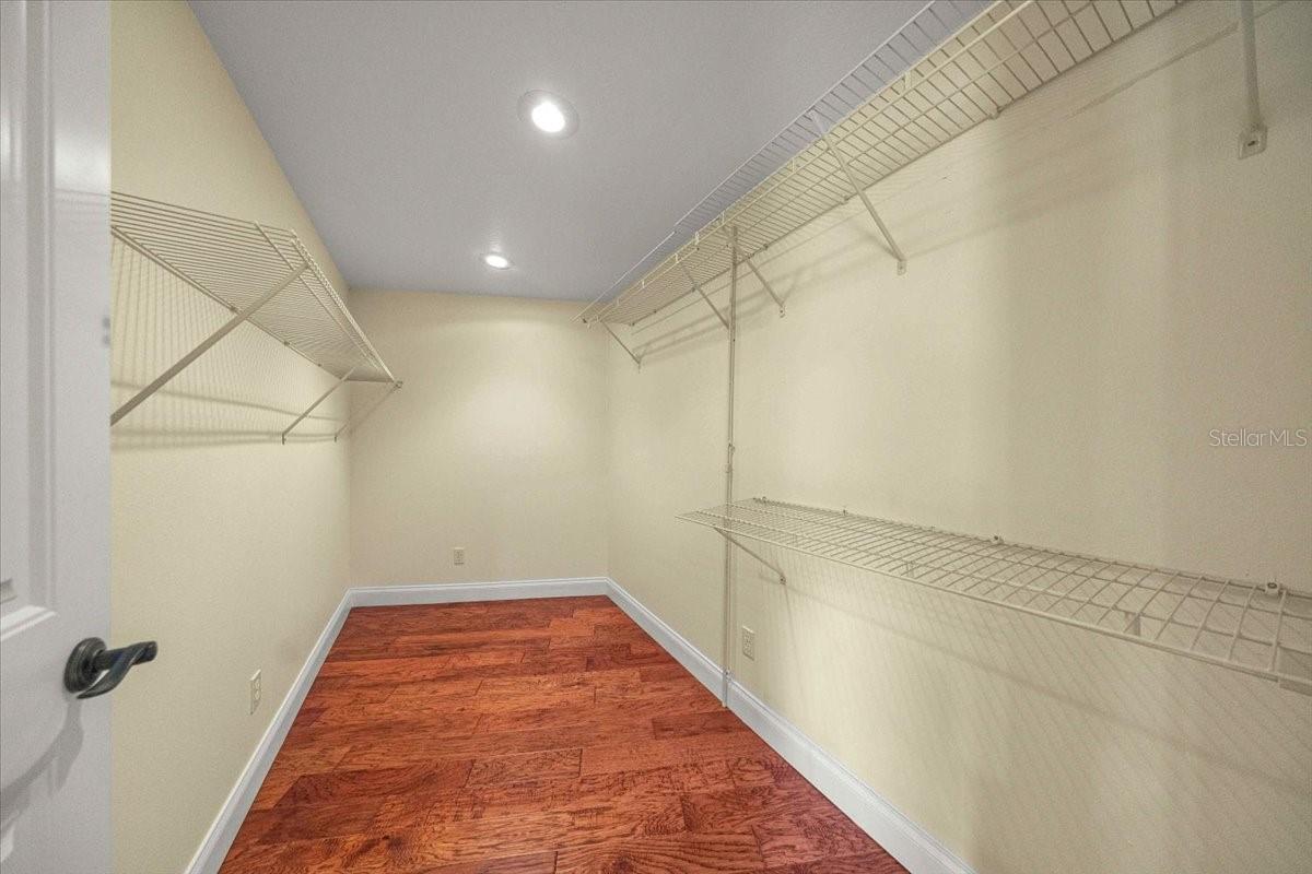 STONERIDGE ACRE - Residential