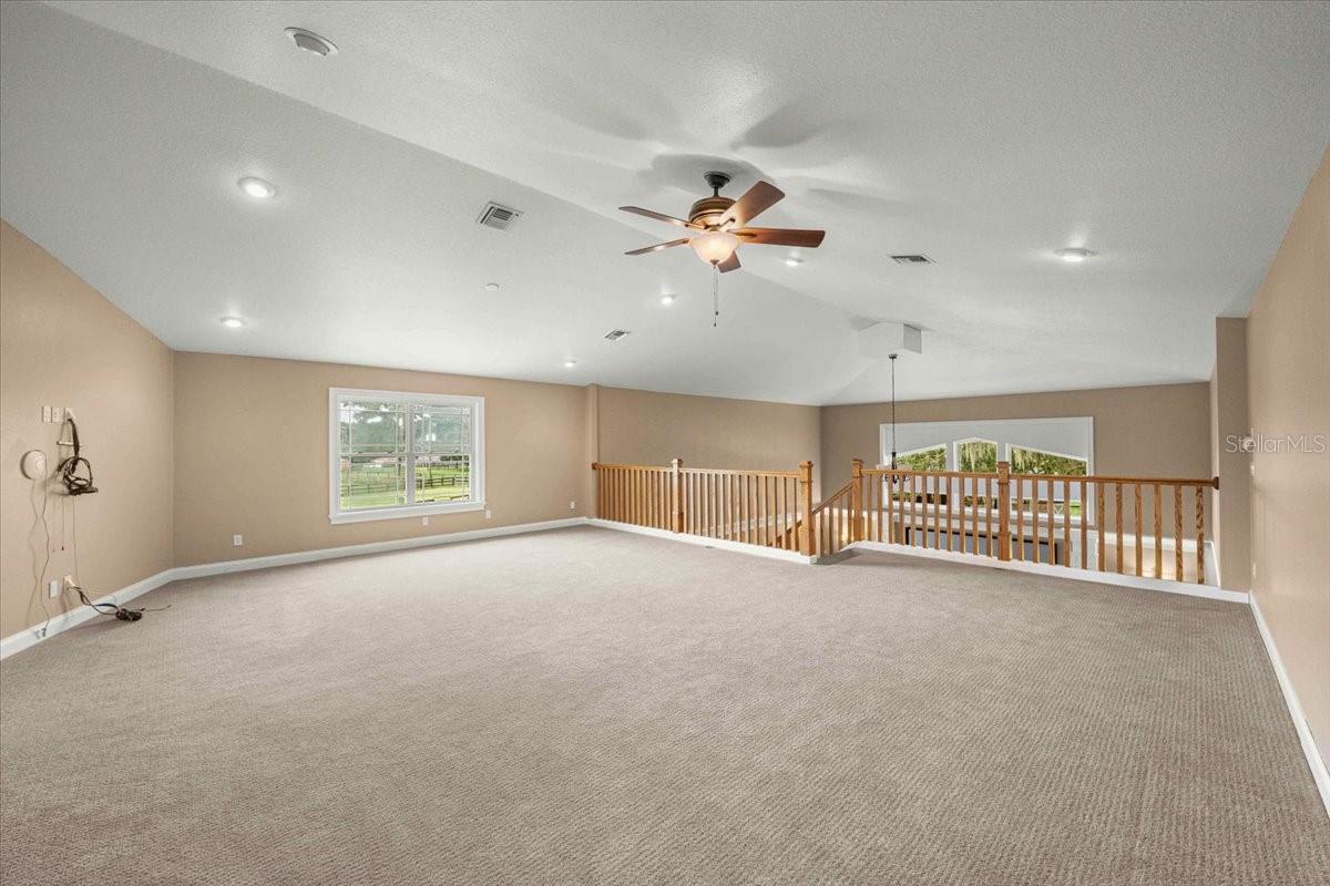 STONERIDGE ACRE - Residential