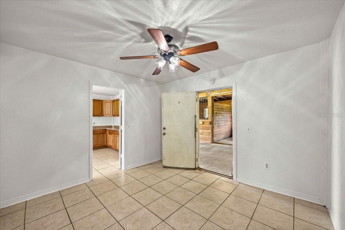STONERIDGE ACRE - Residential