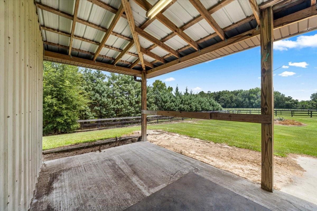 STONERIDGE ACRE - Residential
