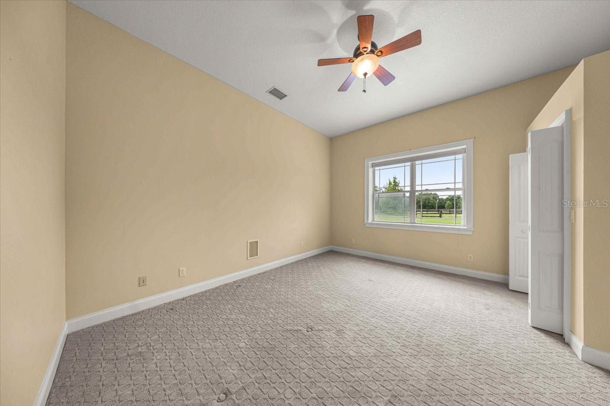 STONERIDGE ACRE - Residential
