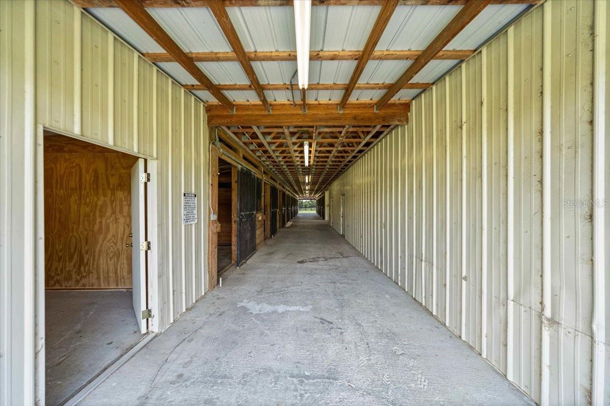 STONERIDGE ACRE - Residential