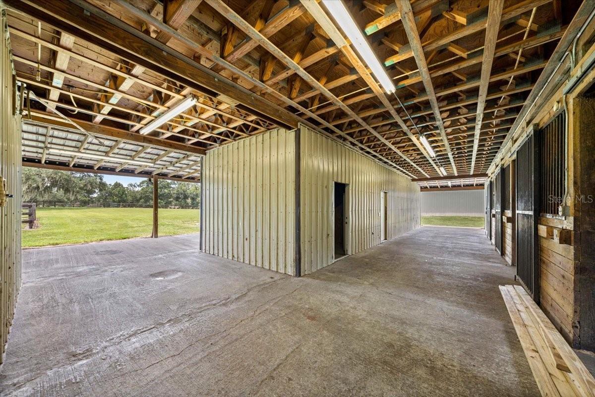 STONERIDGE ACRE - Residential
