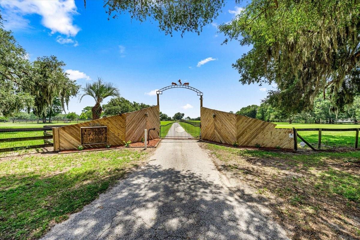 STONERIDGE ACRE - Residential