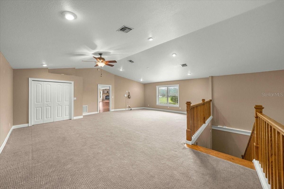 STONERIDGE ACRE - Residential