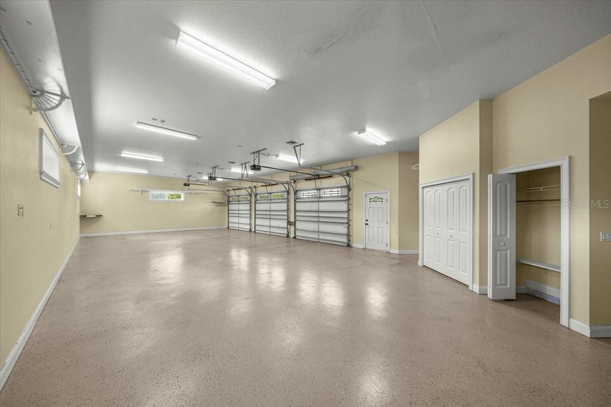 STONERIDGE ACRE - Residential