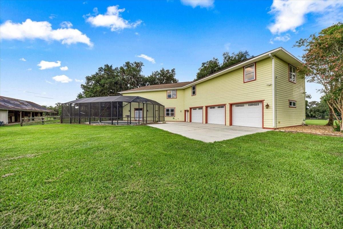 STONERIDGE ACRE - Residential