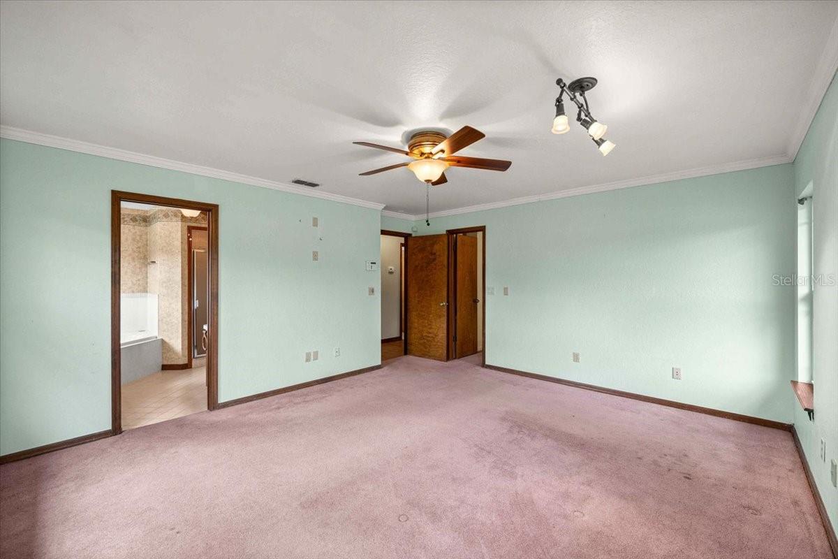 STONERIDGE ACRE - Residential