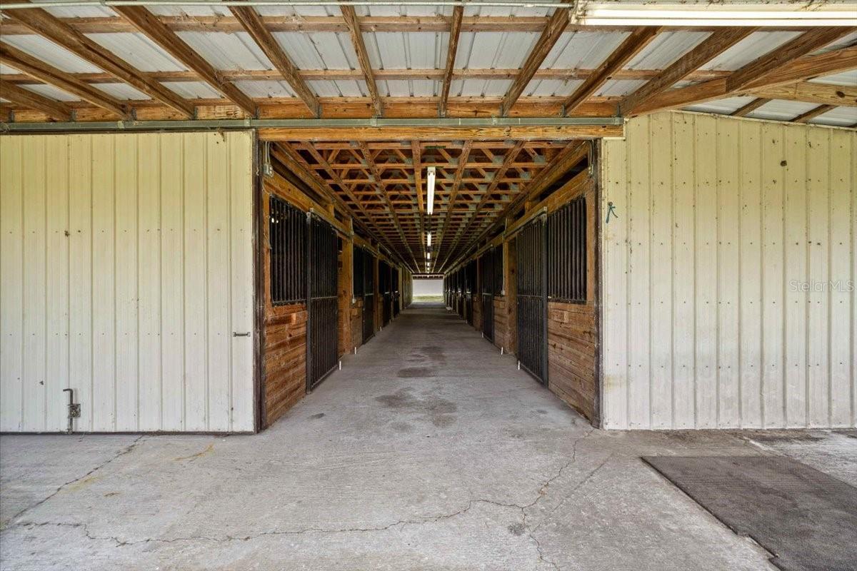 STONERIDGE ACRE - Residential