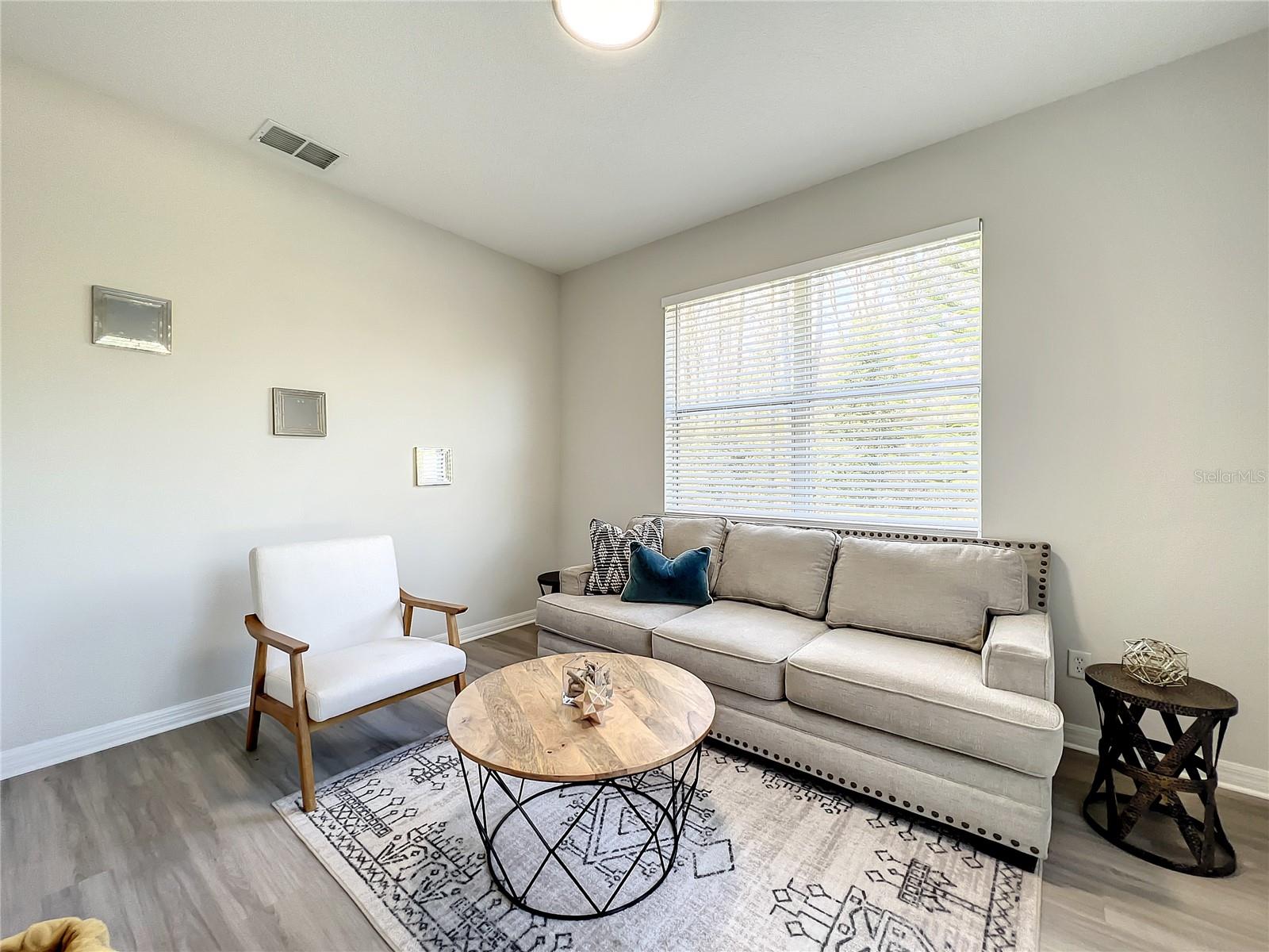 GOLDEN ACRES - Residential