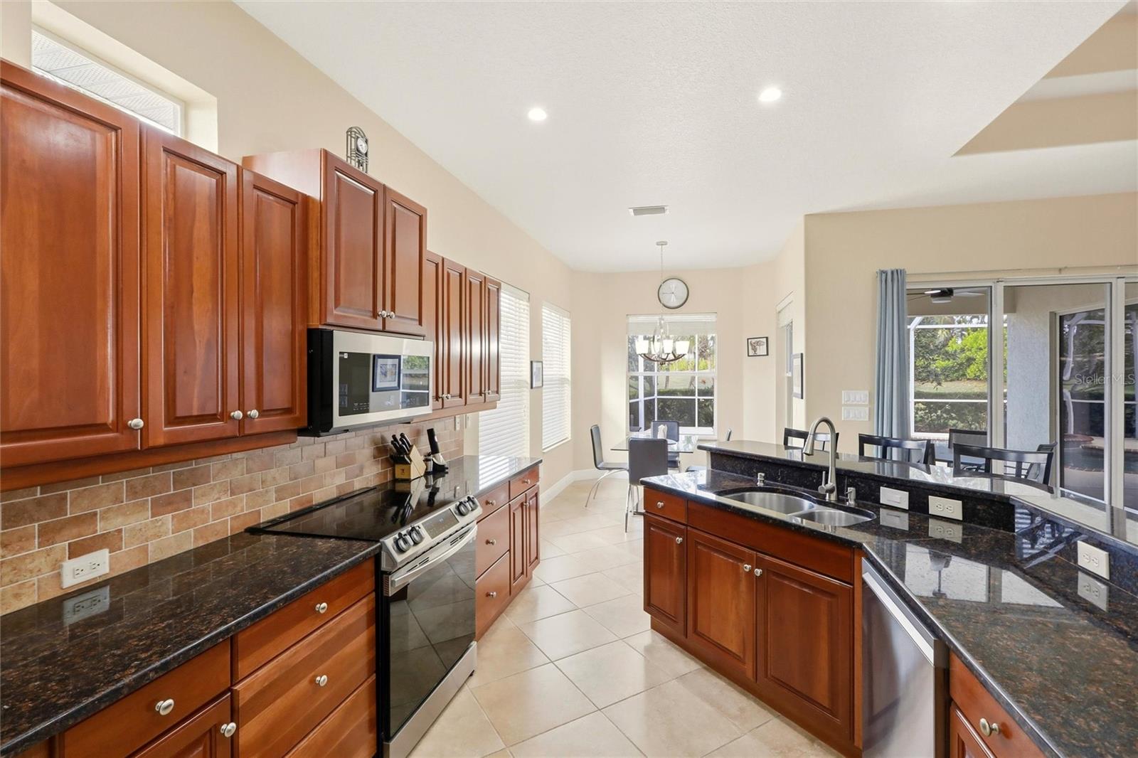 VENICE GOLF & COUNTRY CLUB - Residential