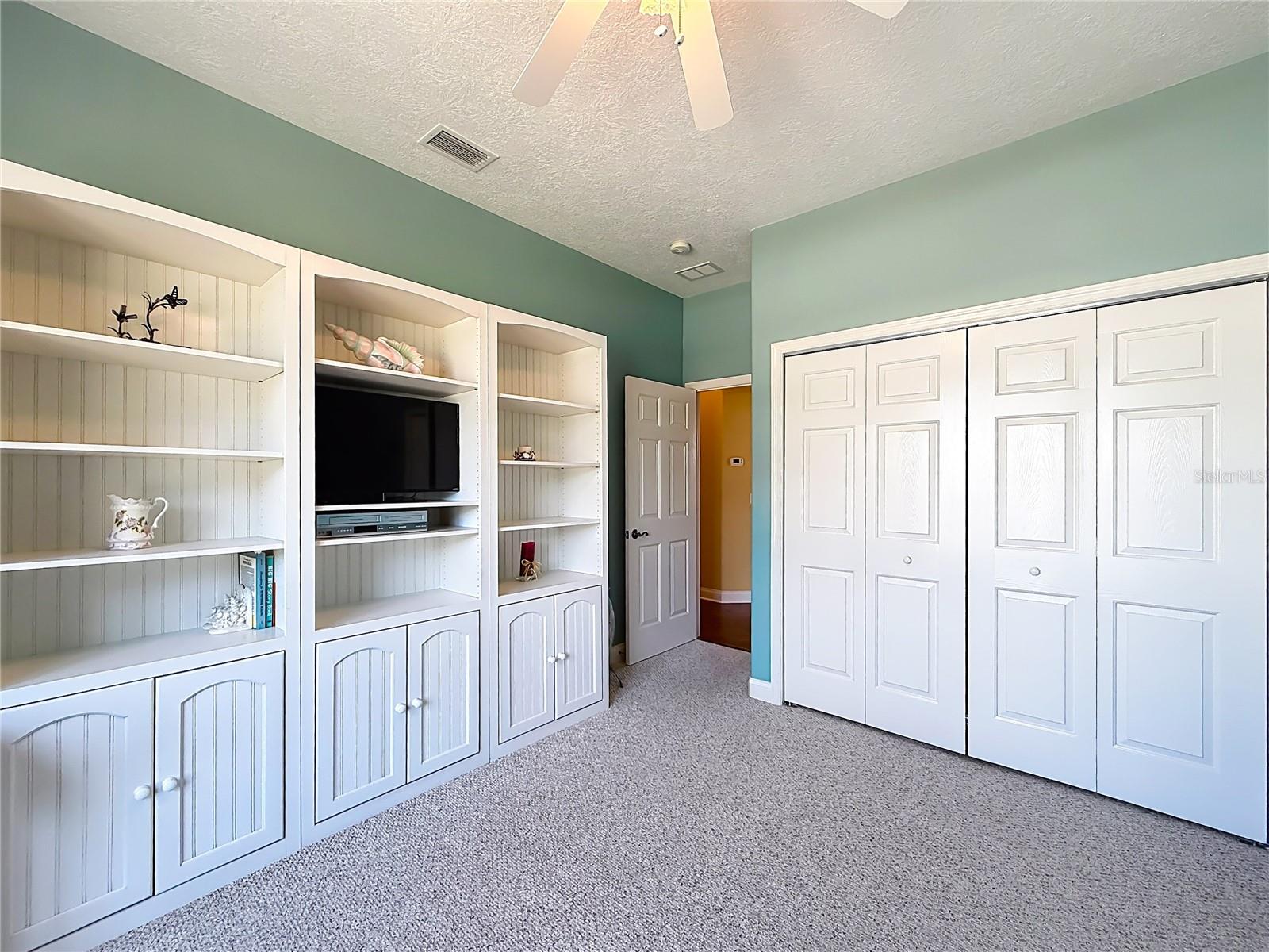 WOODLAND ESTATES UNIT 02 - Residential